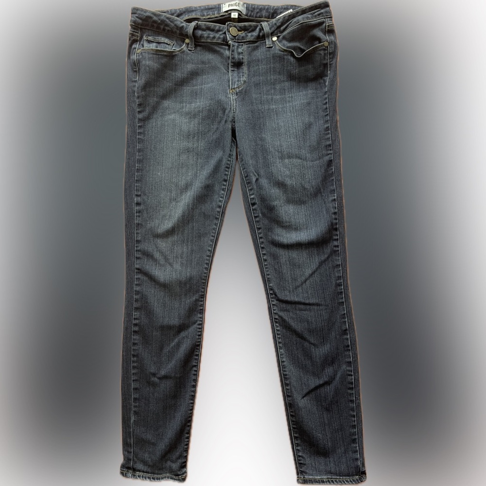 Paige verdugo ankle jeans
Women’s Size 32